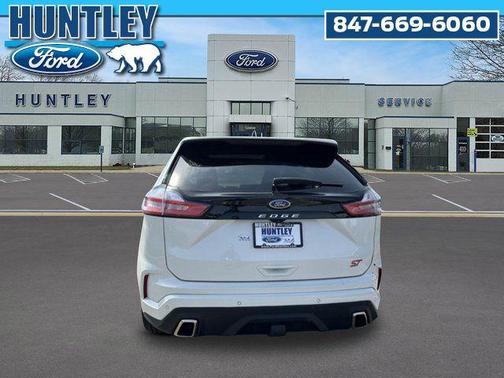 White Metallic 2022 Ford Edge ST