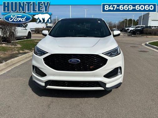 White Metallic 2022 Ford Edge ST