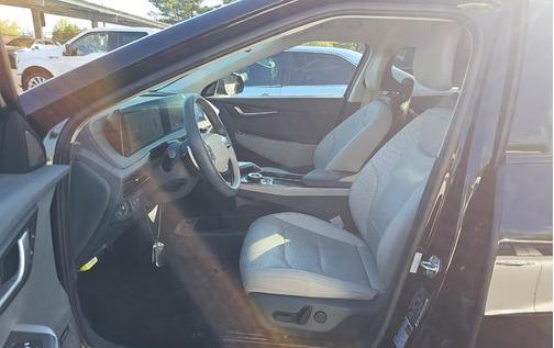 Aurora Black Pearl 2024 Kia EV6 Wind