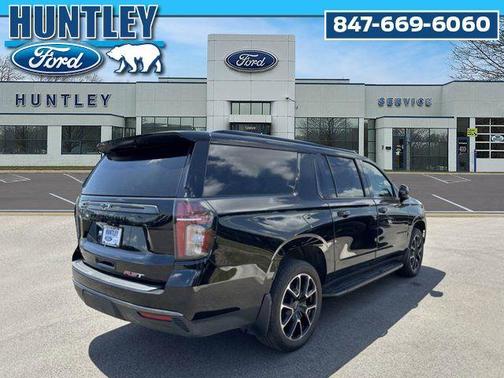 2022 Chevrolet Suburban RST