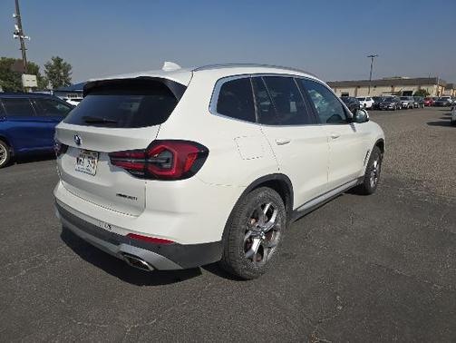 White Metallic 2024 BMW X3 xDrive30i