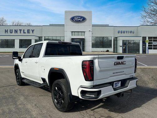 2024 GMC Sierra 2500 AT4