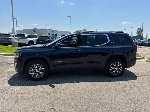 2022 GMC Acadia AWD SLE