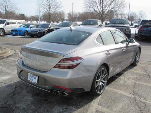2022 Genesis G70 2.0T AWD