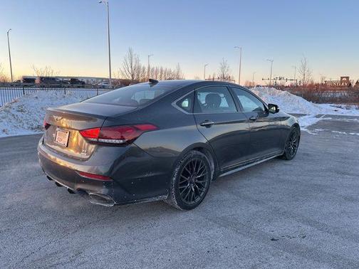 2022 Genesis G70 2.0T AWD