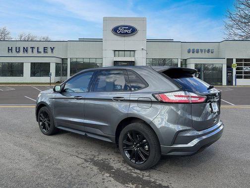 2022 Ford Edge ST Line