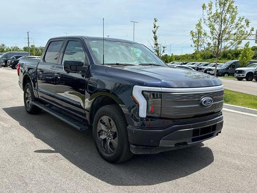 2023 Ford F-150 Lightning LARIAT
