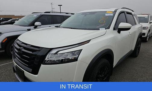 2023 Nissan Pathfinder Platinum 4WD