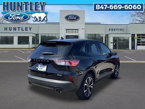 Agate Black Metallic 2022 Ford Escape SE