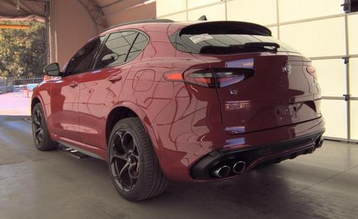 2022 Alfa Romeo Stelvio Quadrifoglio