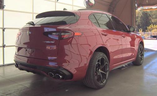 2022 Alfa Romeo Stelvio Quadrifoglio