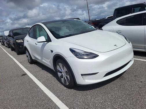 2022 Tesla Model Y Long Range Dual Motor All-Wheel Drive