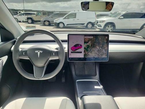 2022 Tesla Model Y Long Range Dual Motor All-Wheel Drive