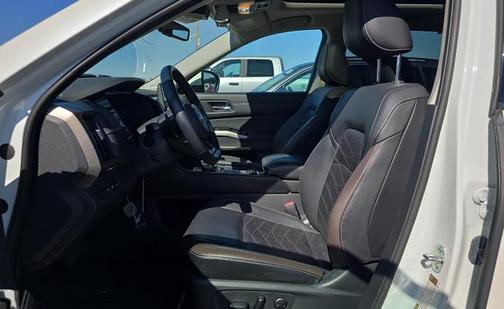 2023 Nissan Pathfinder Platinum 4WD