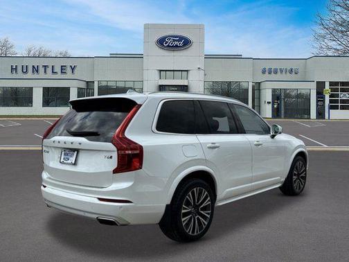 Crystal White Metallic 2020 Volvo XC90 T6 Momentum