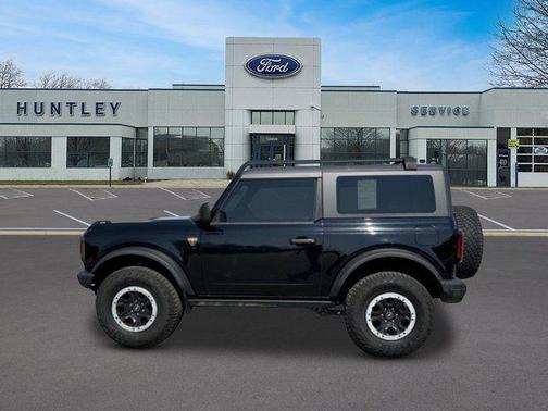 Shadow Black 2024 Ford Bronco Badlands