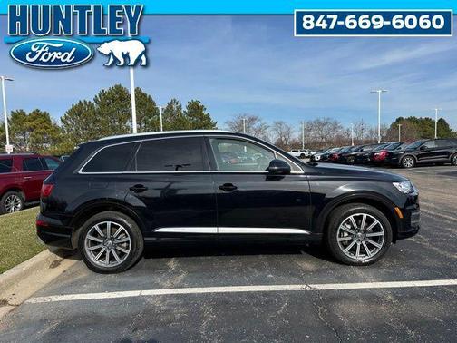 Orca Black Metallic 2017 Audi Q7 3.0T Premium