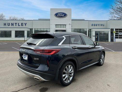 2022 INFINITI QX50 LUXE AWD