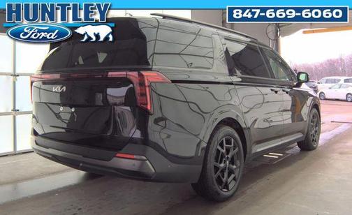 2025 Kia Carnival SX