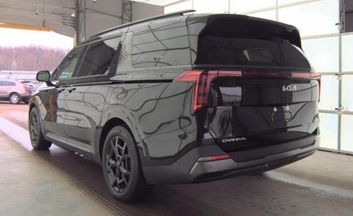 2025 Kia Carnival SX