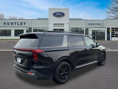 Aurora Black Pearl 2025 Kia Carnival SX