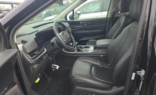 2025 Kia Carnival SX