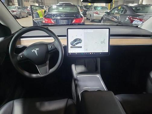 2022 Tesla Model Y Long Range Dual Motor All-Wheel Drive