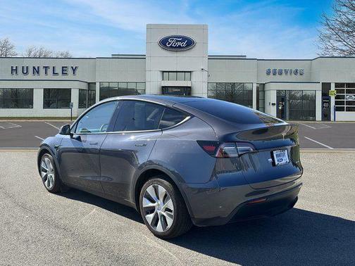 2022 Tesla Model Y Long Range Dual Motor All-Wheel Drive