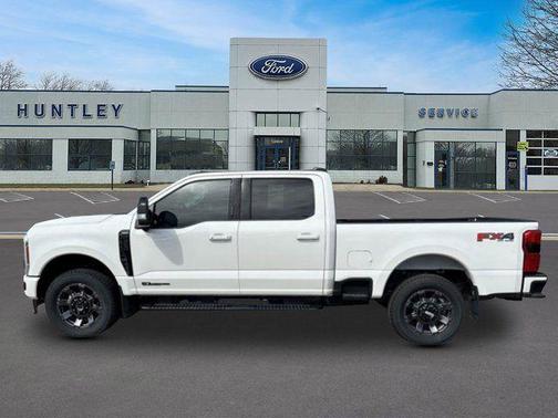 Star White Metallic Tri-Coat 2024 Ford F-250 Lariat