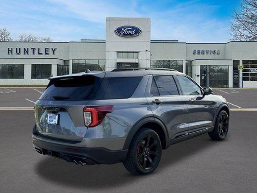 Carbonized Gray Metallic 2022 Ford Explorer ST