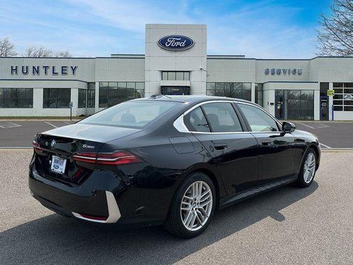 2024 BMW 530 i xDrive