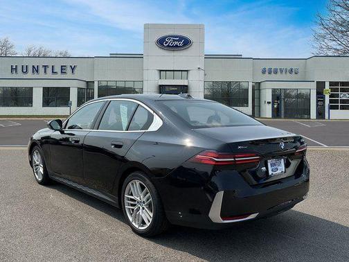 2024 BMW 530 i xDrive