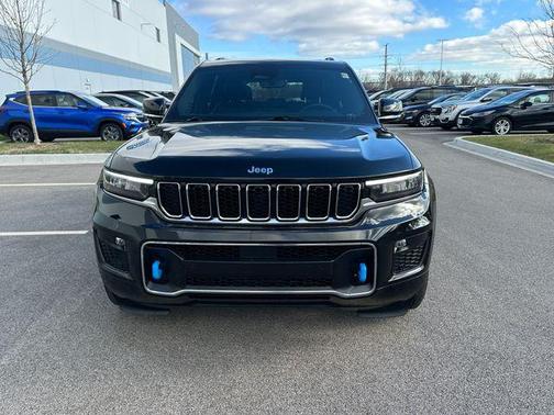 2022 Jeep Grand Cherokee 4xe Overland