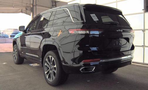 2022 Jeep Grand Cherokee 4xe Overland