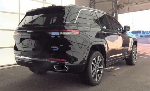 2022 Jeep Grand Cherokee 4xe Overland