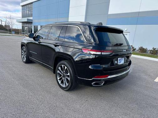 2022 Jeep Grand Cherokee 4xe Overland