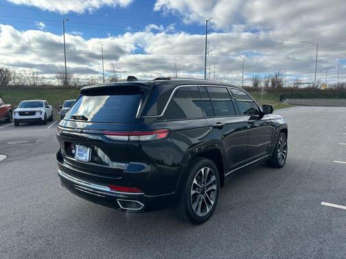 2022 Jeep Grand Cherokee 4xe Overland