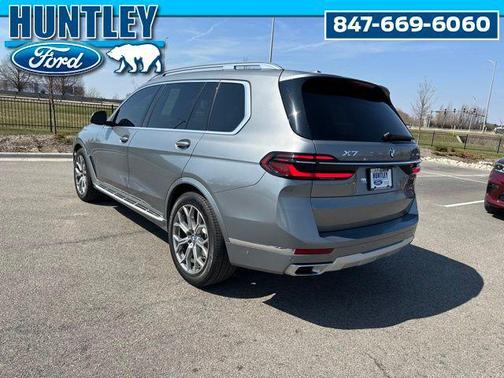 Gray Metallic 2023 BMW X7 xDrive40i