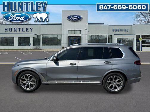 Gray Metallic 2023 BMW X7 xDrive40i
