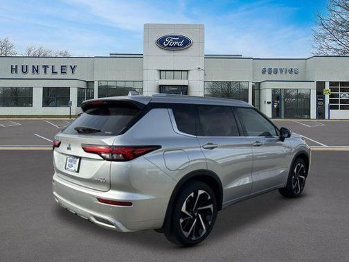 Silver 2024 Mitsubishi Outlander PHEV