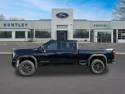 Onyx Black 2024 GMC Sierra 2500 AT4