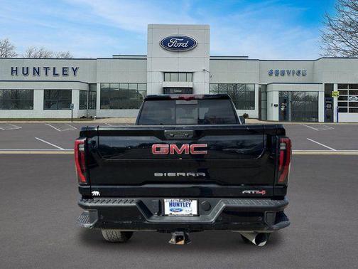 Onyx Black 2024 GMC Sierra 2500 AT4