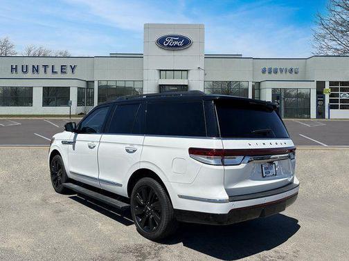 2024 Lincoln Navigator Black Label