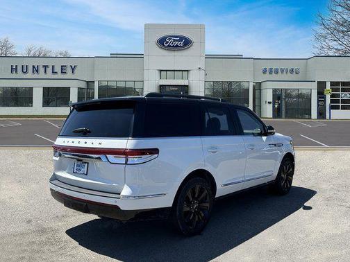 2024 Lincoln Navigator Black Label