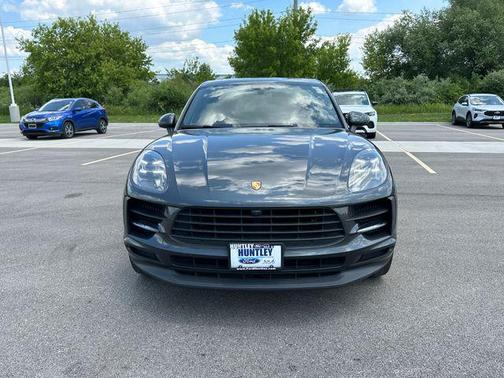 2021 Porsche Macan Base