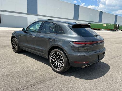2021 Porsche Macan Base