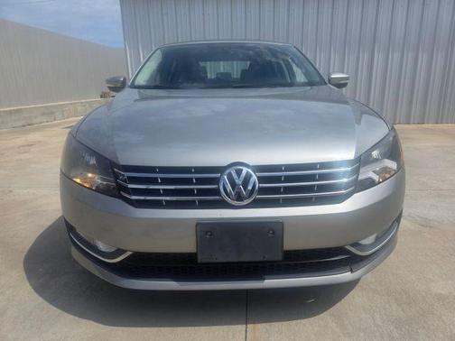 Silver 2014 Volkswagen Passat 2.0L TDI SE