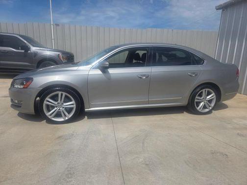 Silver 2014 Volkswagen Passat 2.0L TDI SE