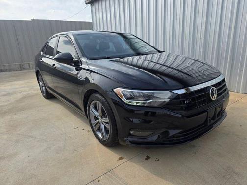Deep Black Pearl Effect 2021 Volkswagen Jetta 1.4T R-Line