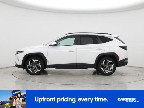 White 2023 Hyundai TUCSON SEL